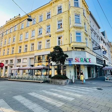 Апартаменты Salon Des Fleurs Linz-Landstrasse Экстерьер фото